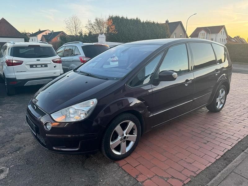 Gebraucht Ford S-MAX Titanium 160 PS (117 kW) 2012 Andere farben Van / Kleinbus