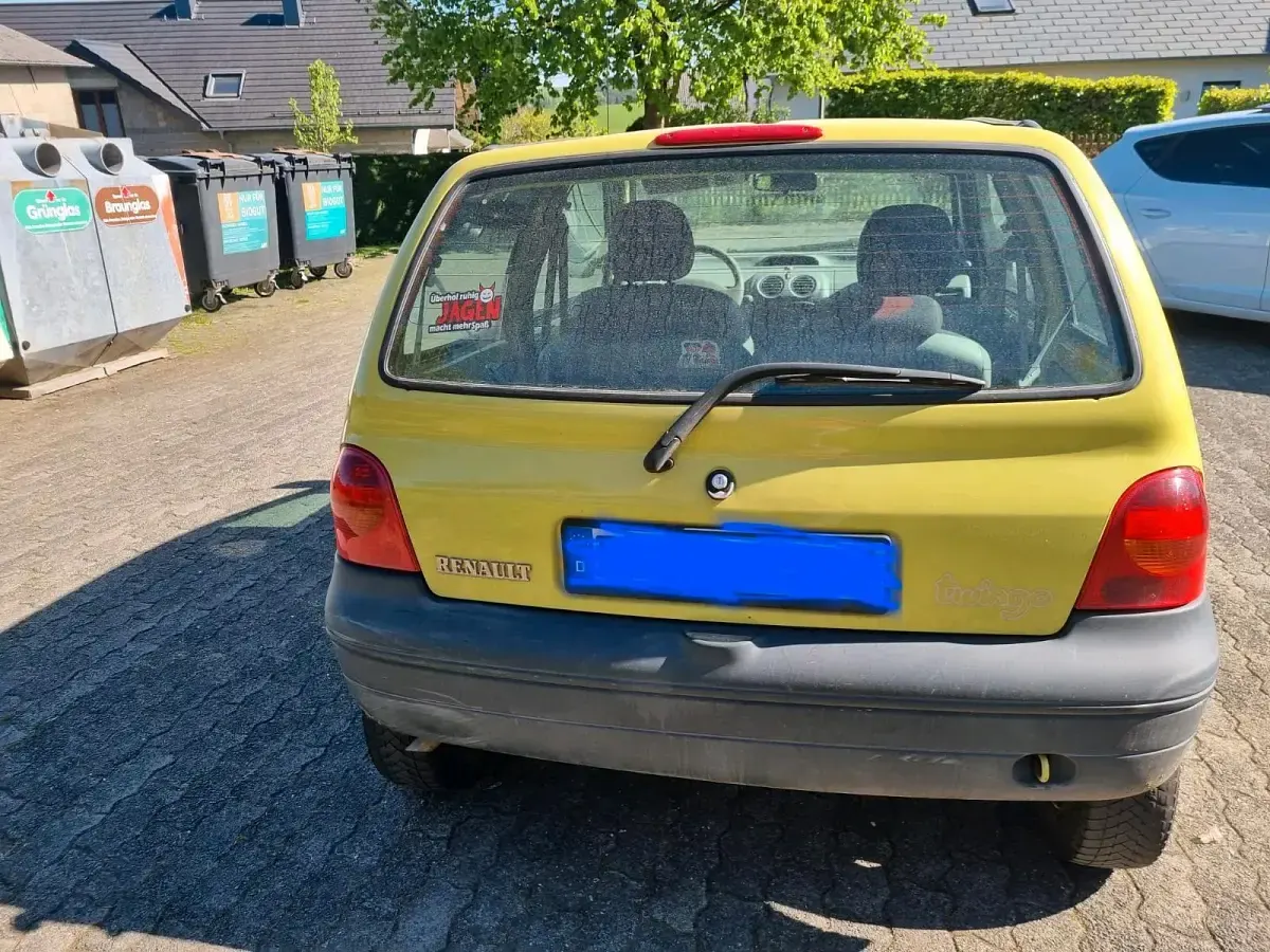 Używany Renault Twingo 58 KM (42 kW) 2001 Żółty Hatchback
