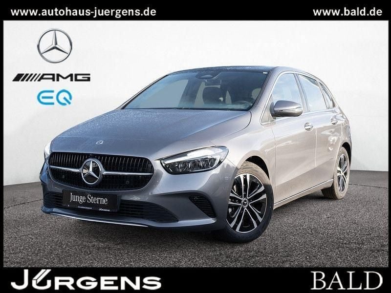 Grau Gebraucht 2024 Mercedes B200 Progressive Van / Kleinbus | 29.860 € (Guter Preis) - Bild 1/4