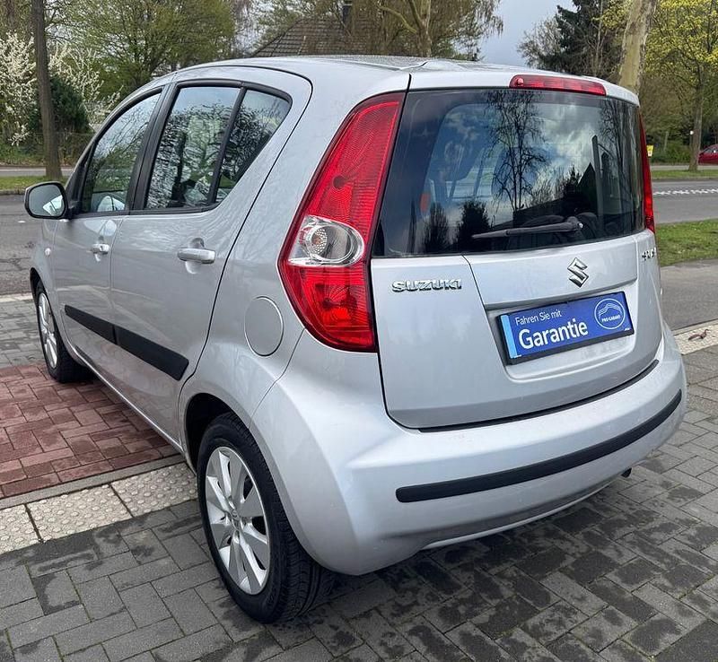 Gebraucht Suzuki Splash Comfort 86 PS (63 kW) 2010 Weiß Kleinwagen