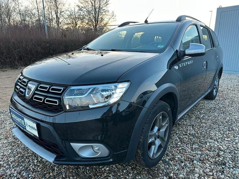 Gebraucht Dacia Logan Stepway 90 PS (66 kW) 2020 Schwarz Kombi