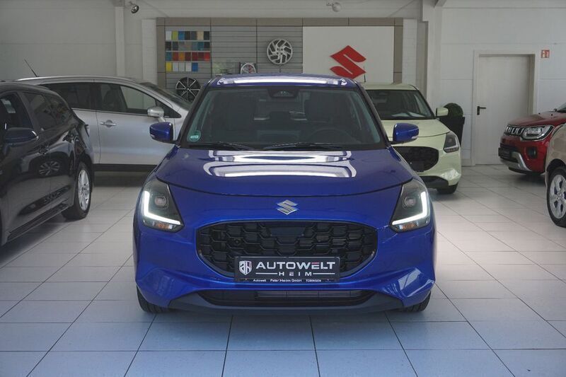 Neu Suzuki Swift Comfort+ 83 PS (61 kW) 2025 Blau Kleinwagen