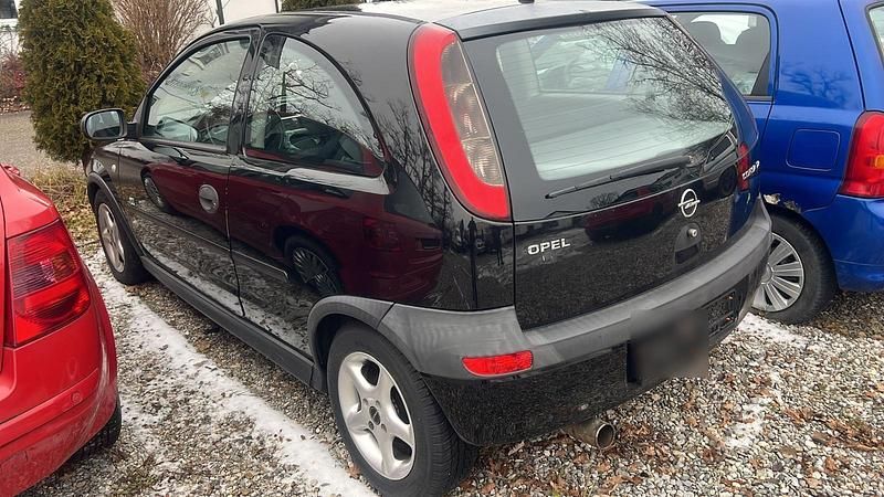 Gebraucht Opel Corsa 70 PS (51 kW) 2000 Schwarz Kleinwagen