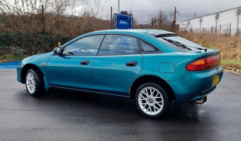 Gebraucht Mazda 323F 90 PS (66 kW) 1997 Blau Kleinwagen