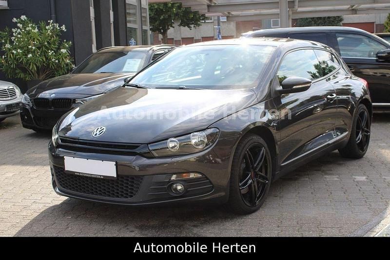 Gebraucht VW Scirocco 160 PS (117 kW) 2008 Dark maroon Coupé