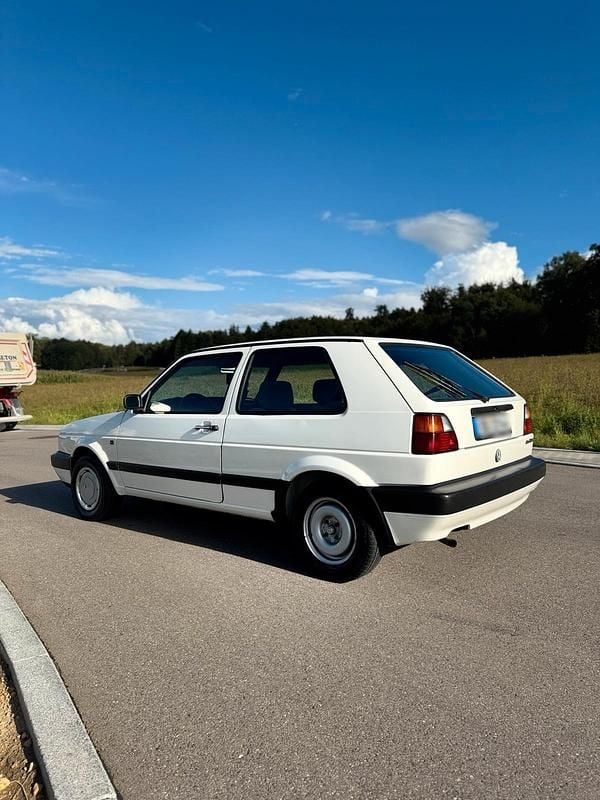 Usata VW Golf II 75 CV (55 kW) 1990 Bianco Utilitaria
