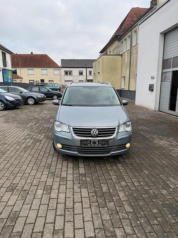 Silber Gebraucht 2009 VW Touran Van / Kleinbus | 4.500 € (Etwas zu teuer) - Bild 1/4