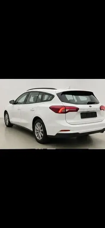 Second-hand Ford Focus Titanium 116 CP (85 kW) 2023 Alb Berlinǎ