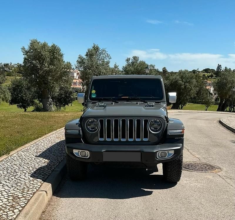 Gebraucht Jeep Wrangler Overland 200 PS (147 kW) 2020 Grau SUV