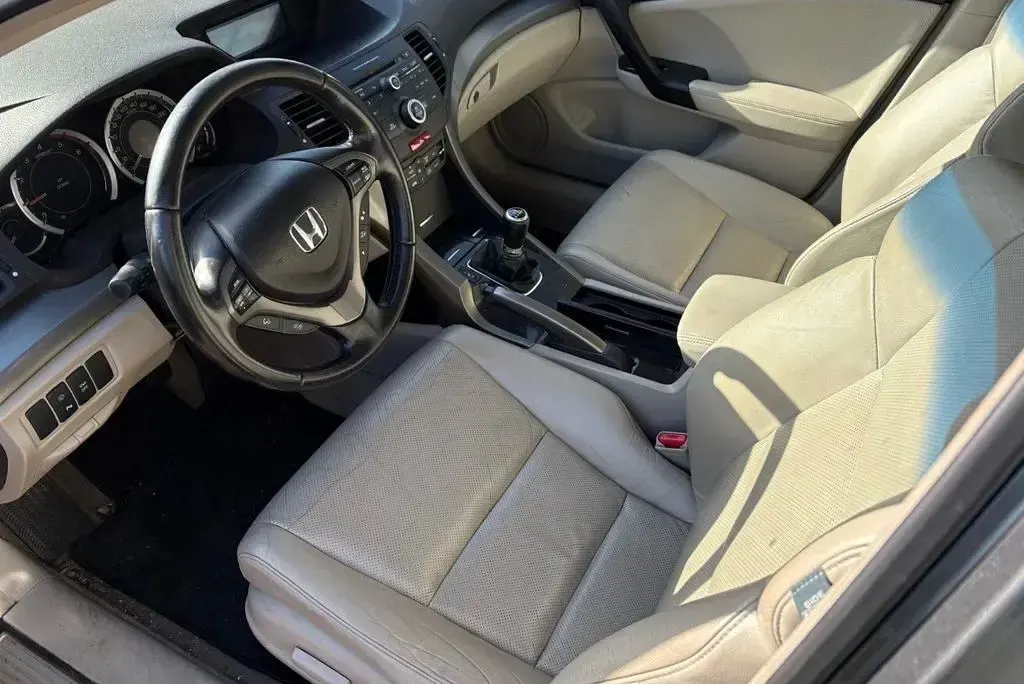Gebraucht Honda Accord Executive 150 PS (110 kW) 2009 Grau Limousine