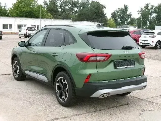 Gebraucht Ford Kuga Active 242 PS (177 kW) 2025 Grün SUV