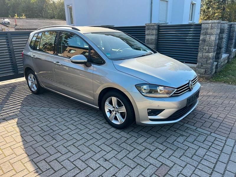 Silber Gebraucht 2014 VW Golf Sportsvan Comfortline Van / Kleinbus | 10.500 € (Fairer Preis) - Bild 1/4