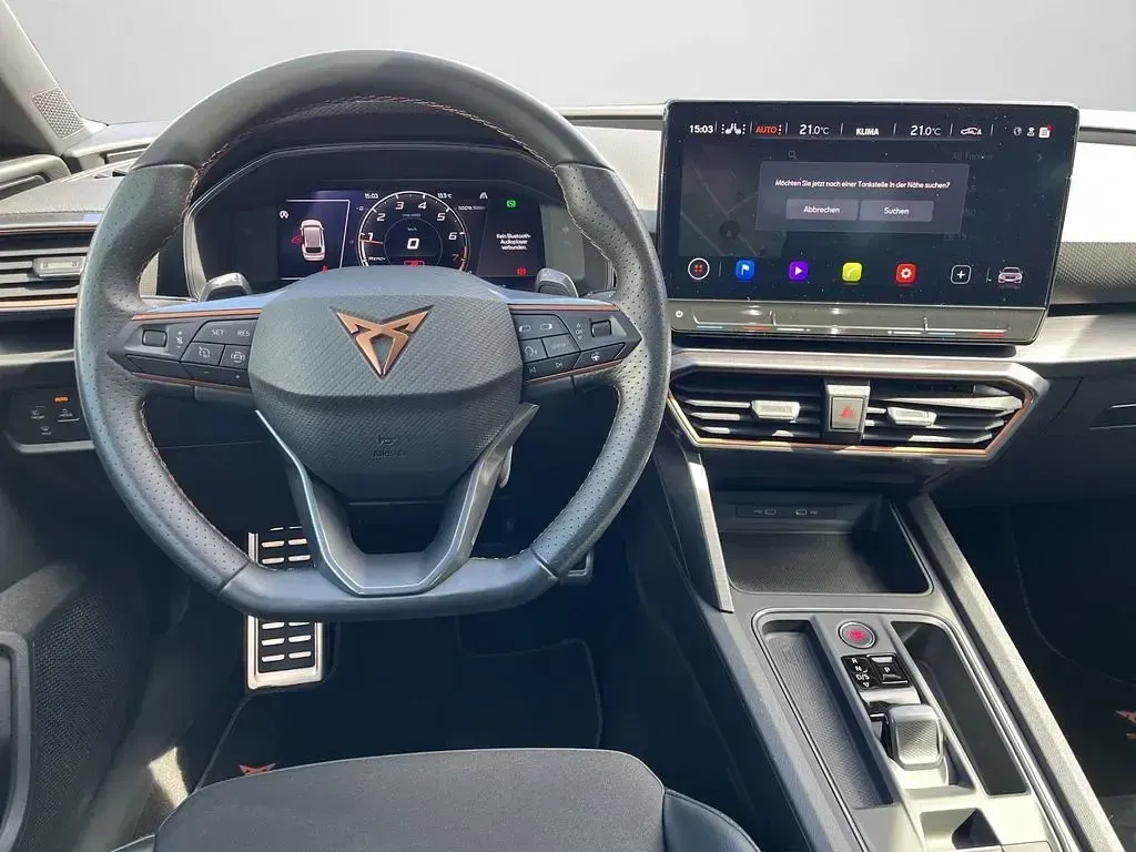 Używany Cupra Leon 245 KM (180 kW) 2023 Biały Sedan/Limuzyna
