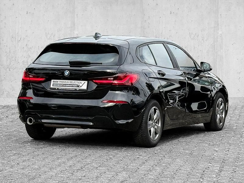 Schwarz Gebraucht 2022 BMW 116 Advantage Kleinwagen | 18.690 € (Fairer Preis) - Bild 1/2