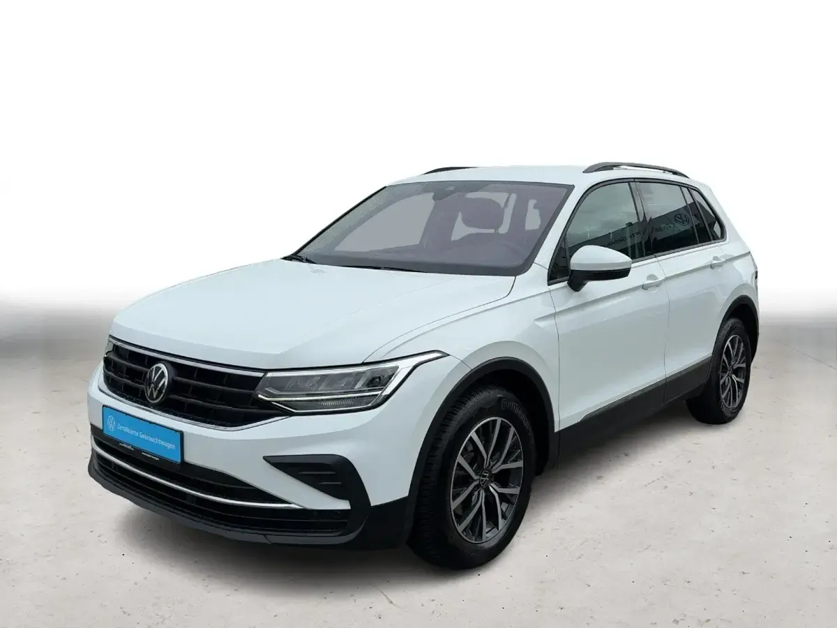 Gebraucht VW Tiguan Life 150 PS (110 kW) 2023 Weiß SUV