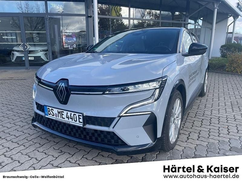 Andere farbe Gebraucht 2024 Renault Mégane Techno Limousine | 33.990 € (Guter Preis) - Bild 1/4
