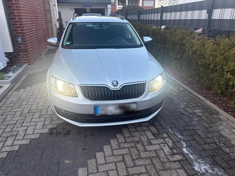 Gebraucht Skoda Octavia Joy 110 PS (80 kW) 2016 Grau Kleinwagen