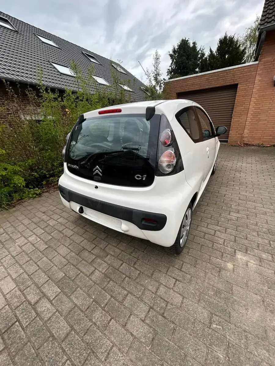 Second-hand Citroën C1 69 CP (50 kW) 2011 Alb Hatchback