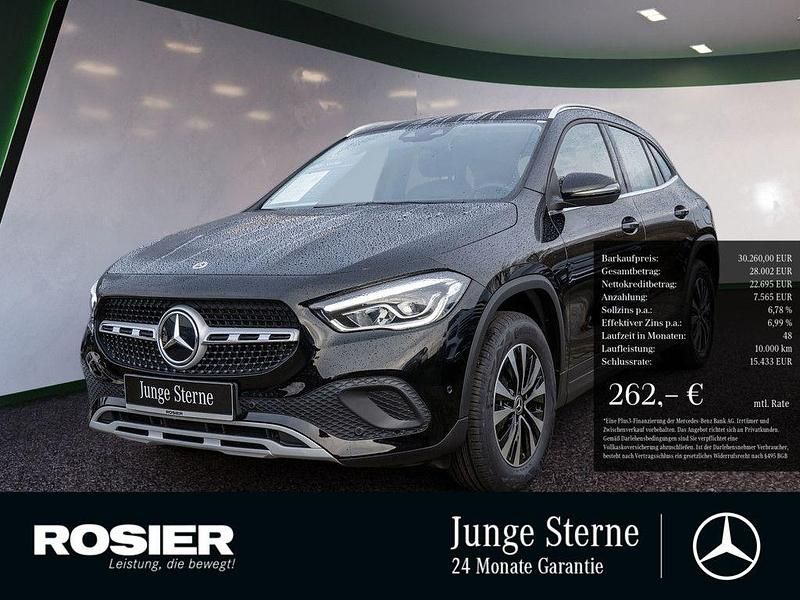 Schwarz / nachtschwarz Gebraucht 2022 Mercedes GLA250 SUV | 30.260 € (Superpreis) - Bild 1/3