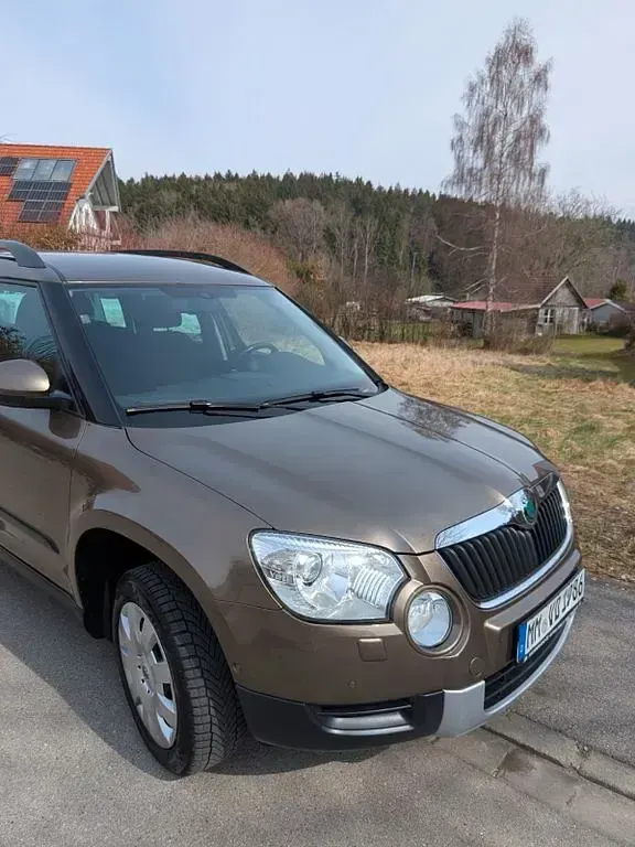 Gebraucht Skoda Yeti Plus Edition 105 PS (77 kW) 2012 Braun SUV
