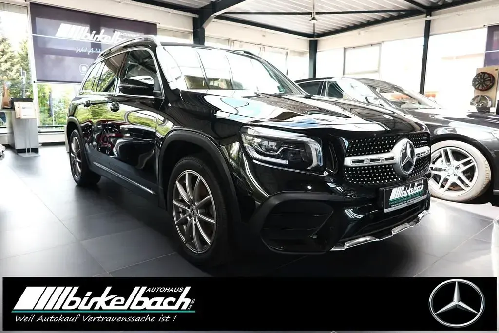 Gebraucht Mercedes GLB200 AMG 163 PS (119 kW) 2022 Schwarz SUV