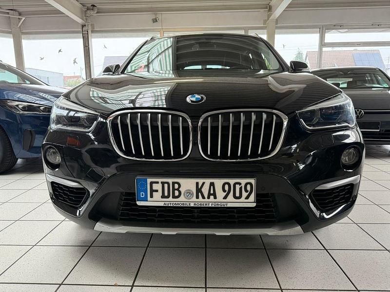 Schwarz Gebraucht 2015 BMW X1 xLine SUV | 18.900 € (Fairer Preis) - Bild 1/4