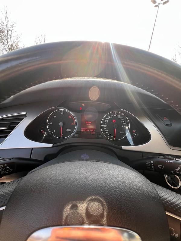 Gebraucht Audi A4 143 PS (105 kW) 2009 Grau Kombi