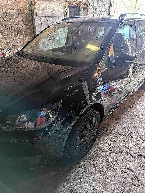 Gebraucht VW Touran 140 PS (102 kW) 2012 Schwarz Van / Kleinbus