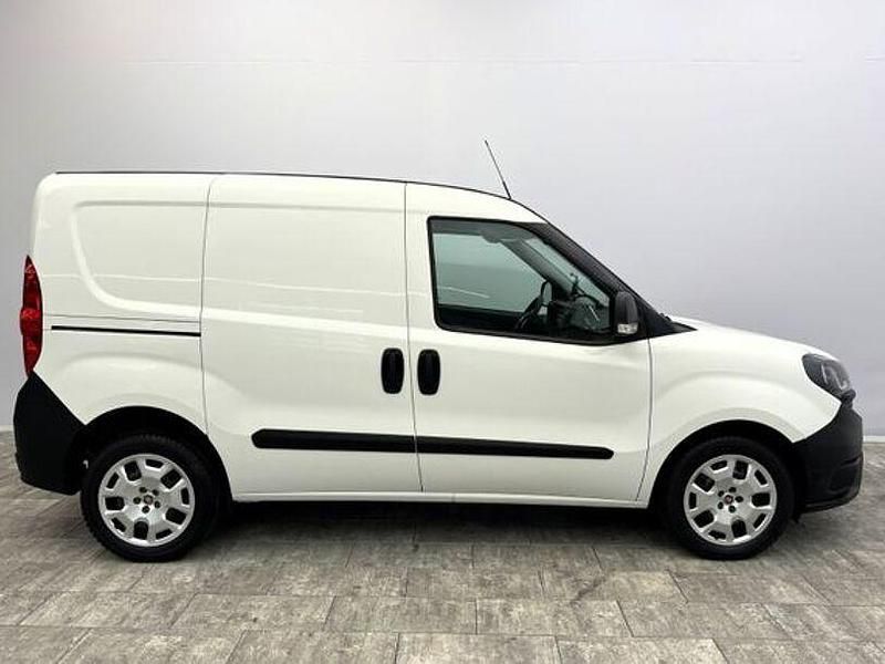 Gebraucht Fiat Doblò 101 PS (74 kW) 2022 Weiß Van / Kleinbus