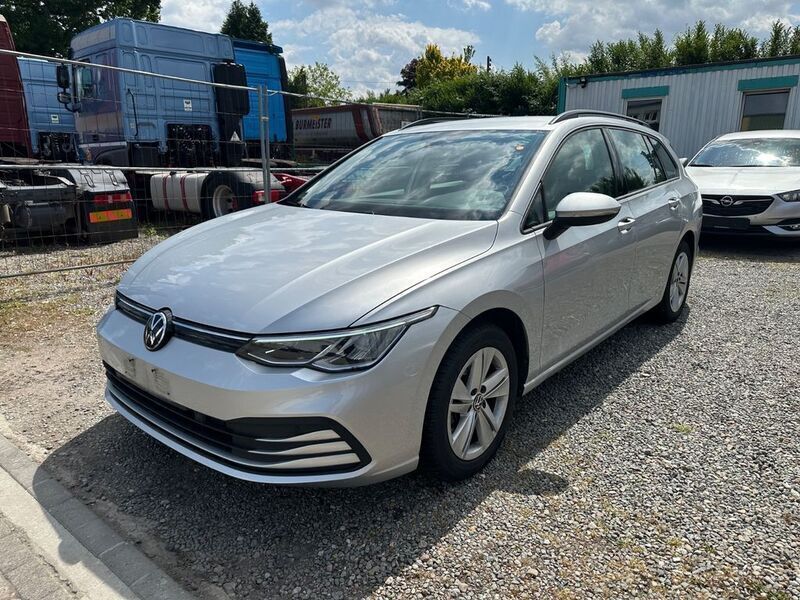 Silber Gebraucht 2022 VW Golf VIII Life Kombi | 13.990 € - Bild 1/4