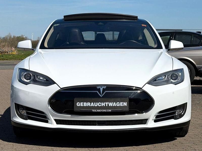 Gebraucht Tesla Model S Performance 514 kW (700 PS) 2015 Weiß Kleinwagen