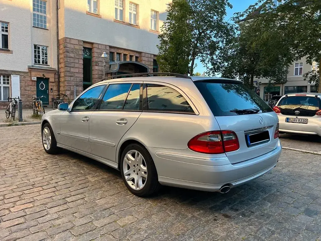 Gebraucht Mercedes E320 Avantgarde 224 PS (164 kW) 2006 Silber Kombi