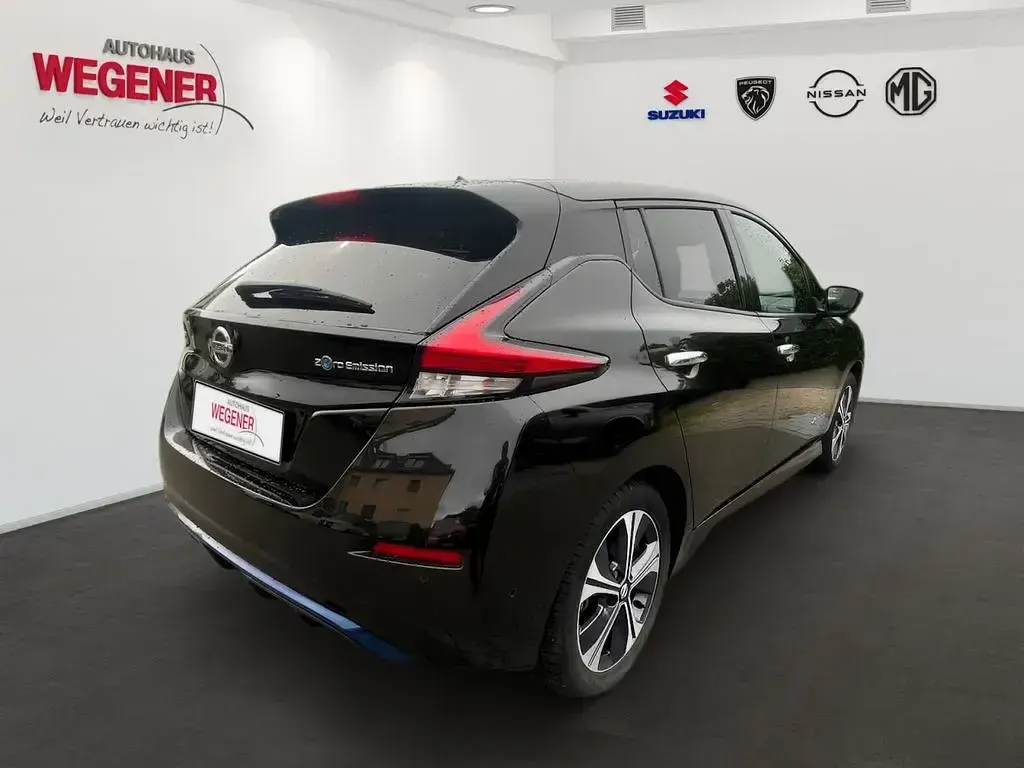 Gebraucht Nissan Leaf Tekna 110 kW (150 PS) 2019 Schwarz Kleinwagen