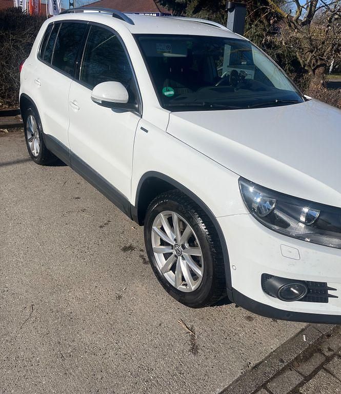 Gebraucht VW Tiguan LOUNGE 125 PS (91 kW) 2016 Weiß SUV