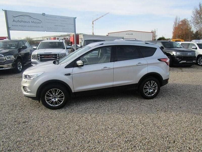 Gebraucht Ford Kuga Cool & Connect 135 PS (99 kW) 2018 Silber SUV