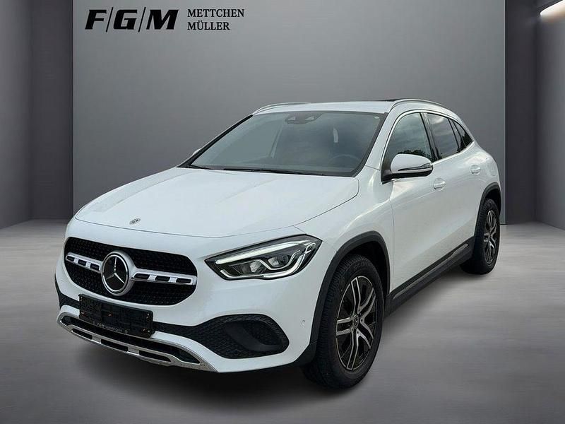 Weiß Gebraucht 2020 Mercedes GLA250 Progressive SUV | 27.770 € (Fairer Preis) - Bild 1/4