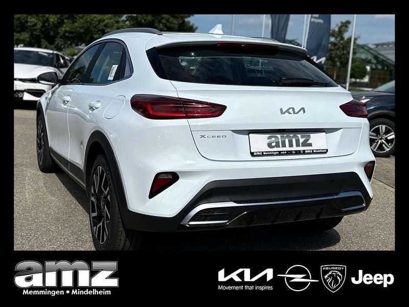 Deluxe weiß perleffekt metalli Neu 2025 Kia XCeed Vision SUV | 22.480 € (Guter Preis) - Bild 1/4