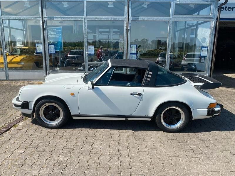 Gebraucht Porsche 911SC 204 PS (150 kW) 1983 Weiß Cabrio