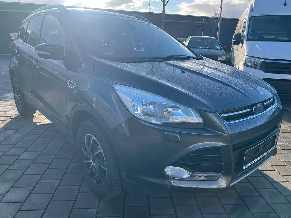 Second-hand Ford Kuga Titanium 150 CP (110 kW) 2015 Gri SUV