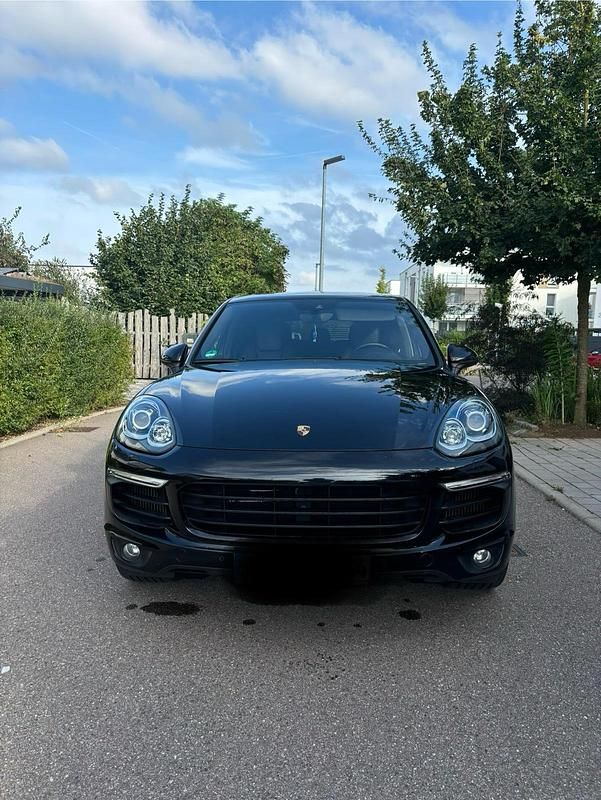Schwarz Gebraucht 2015 Porsche Cayenne SUV | 35.500 € (Teuer) - Bild 1/4