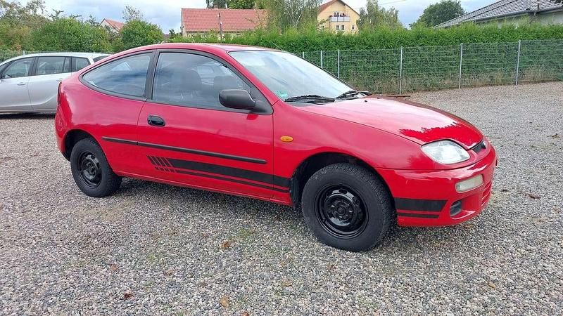 Gebraucht Mazda 323C 73 PS (53 kW) 1995 Rot Limousine