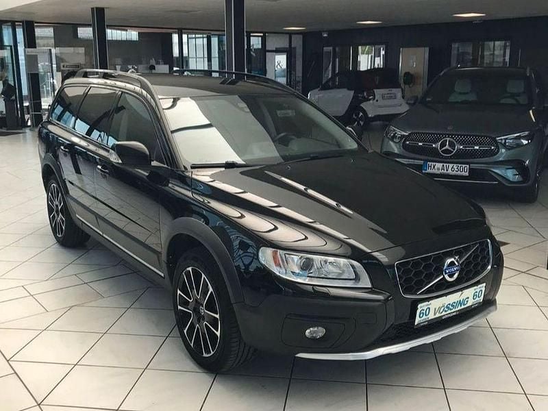 Gebraucht Volvo XC70 Momentum 181 PS (133 kW) 2016 Schwarz Kombi