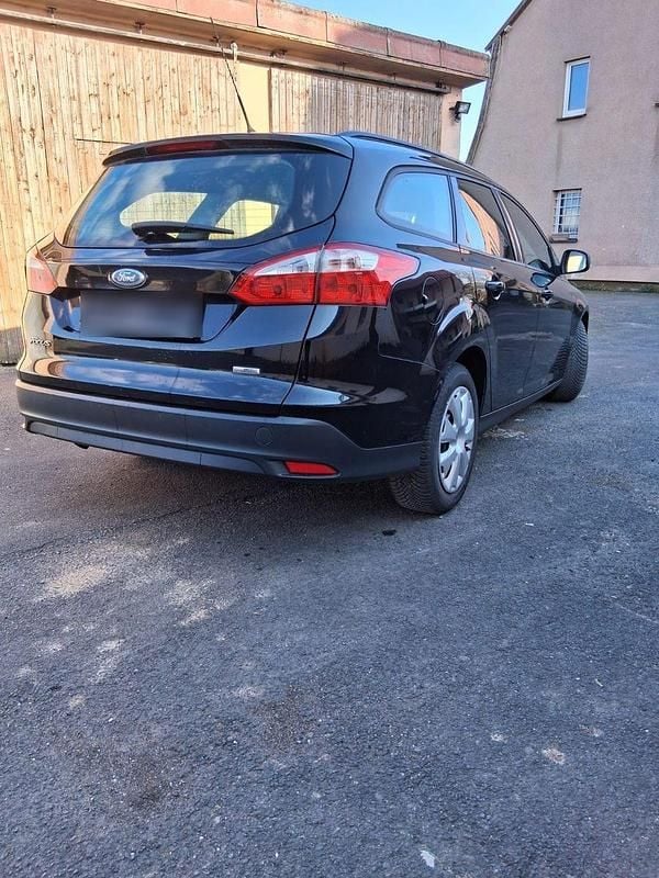 Gebraucht Ford Focus Titanium 116 PS (85 kW) 2013 Schwarz Kombi