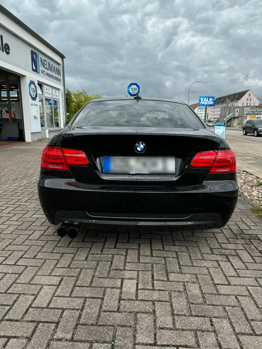 Brugt BMW 330 Performance 292 HK (214 kW) 2011 Sort Coupe