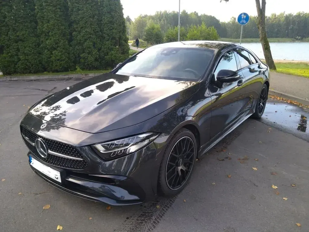 Gebraucht Mercedes CLS300 AMG line 265 PS (194 kW) 2023 Schwarz Coupé