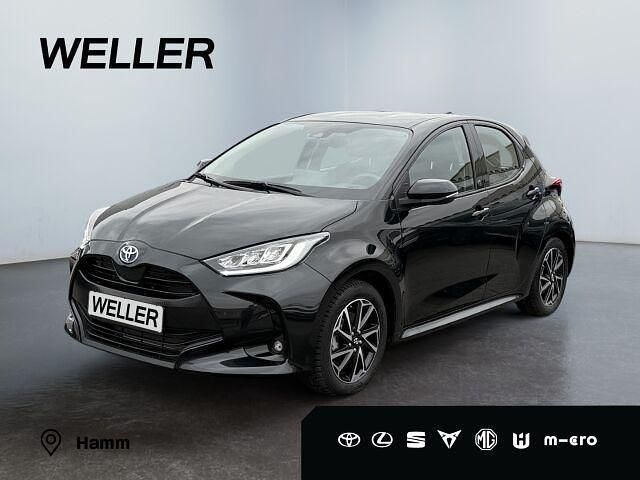 Schwarz Gebraucht 2022 Toyota Yaris Hybrid Team Kleinwagen | 19.990 € (Fairer Preis) - Bild 1/3
