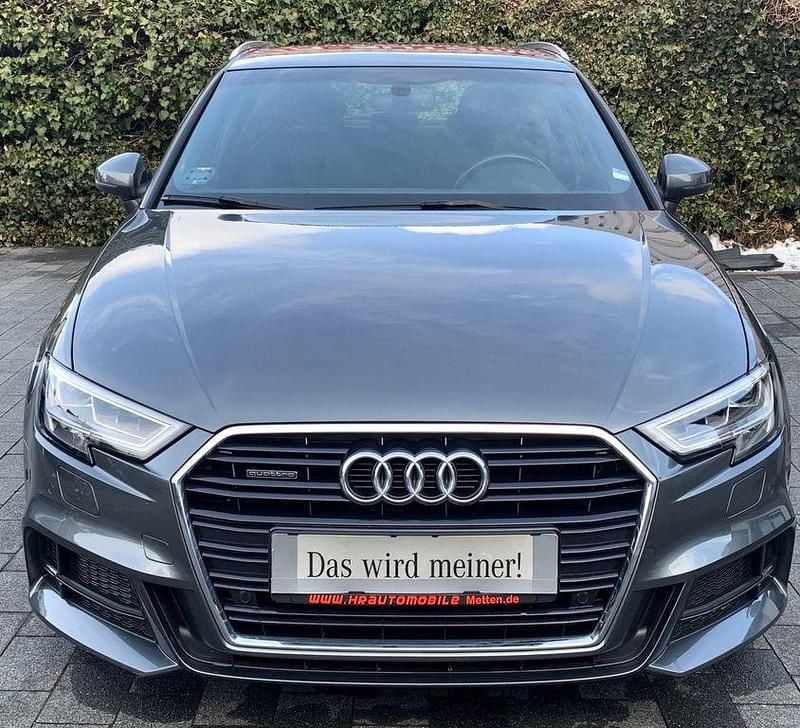Gebraucht Audi A3 S-Line 190 PS (139 kW) 2019 Grau Limousine