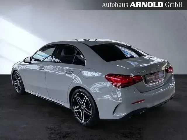 Gebraucht Mercedes A200 AMG line 163 PS (119 kW) 2025 Grau Limousine