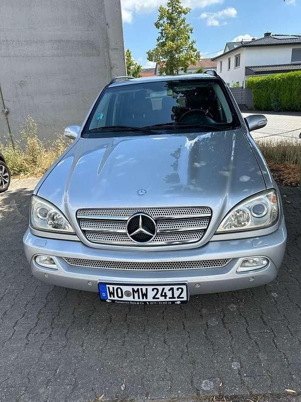 Silber Gebraucht 2005 Mercedes ML400 Edition SUV | 6.500 € - Bild 1/4