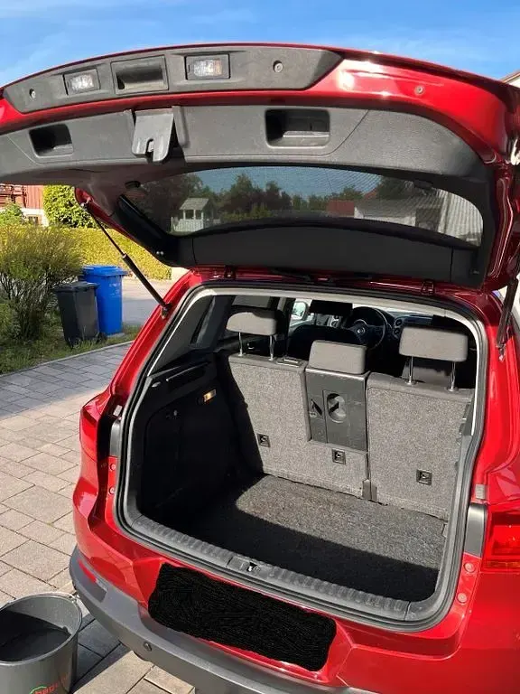 Gebraucht VW Tiguan Trendline 122 PS (89 kW) 2014 Rot SUV